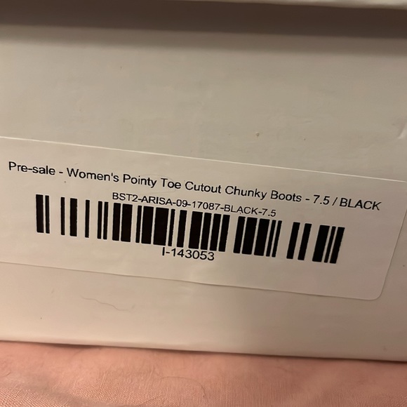 NWT Beast fashion cutout boots - Picture 8 of 8